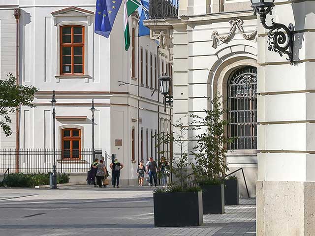  Eger - Eszterházy tér<br/>Cím: 3300 Eger, Cím: 3300 Eger, Eszterházy tér 1. 